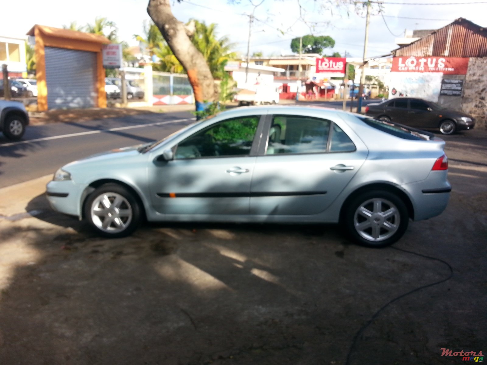 2001' Renault Laguna photo #1
