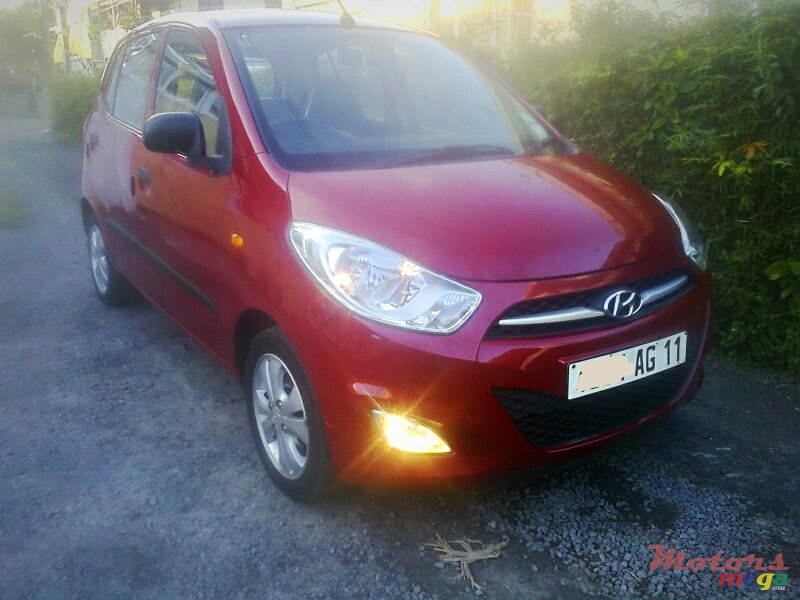 2011' Hyundai i10 AUTOMATIC photo #1