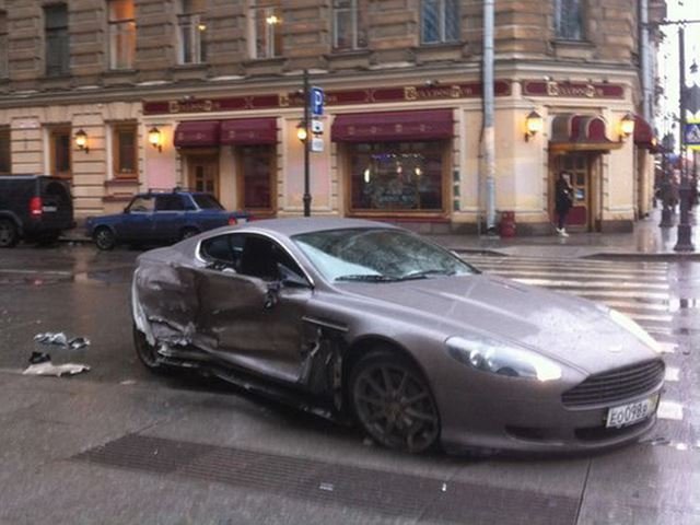 15-Year-Old Football Player Crashes His Just-New Aston Martin DB9 in Russia; Flees the Scene