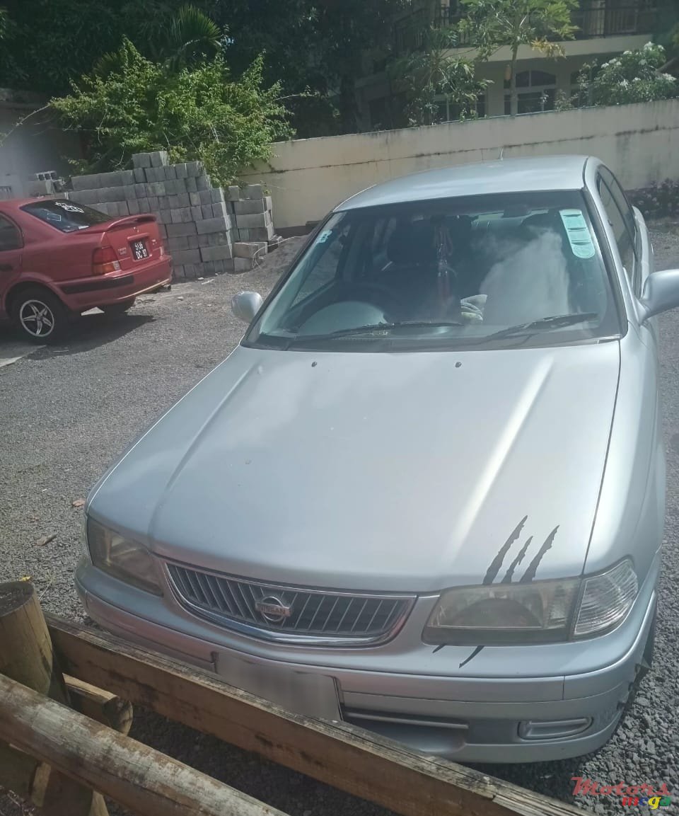 2000' Nissan B15 photo #3