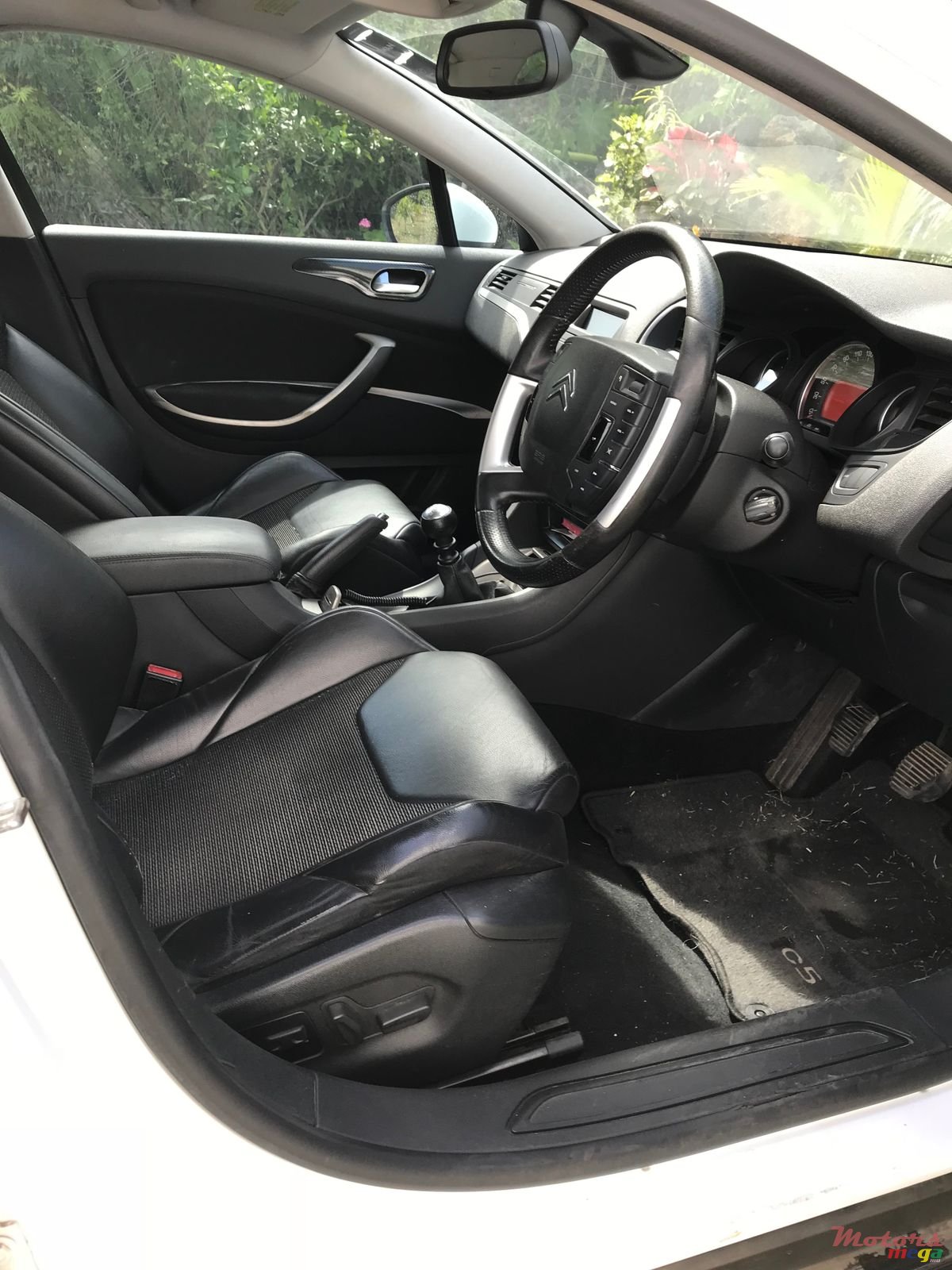 2010' Citroen C5 1,6T photo #6