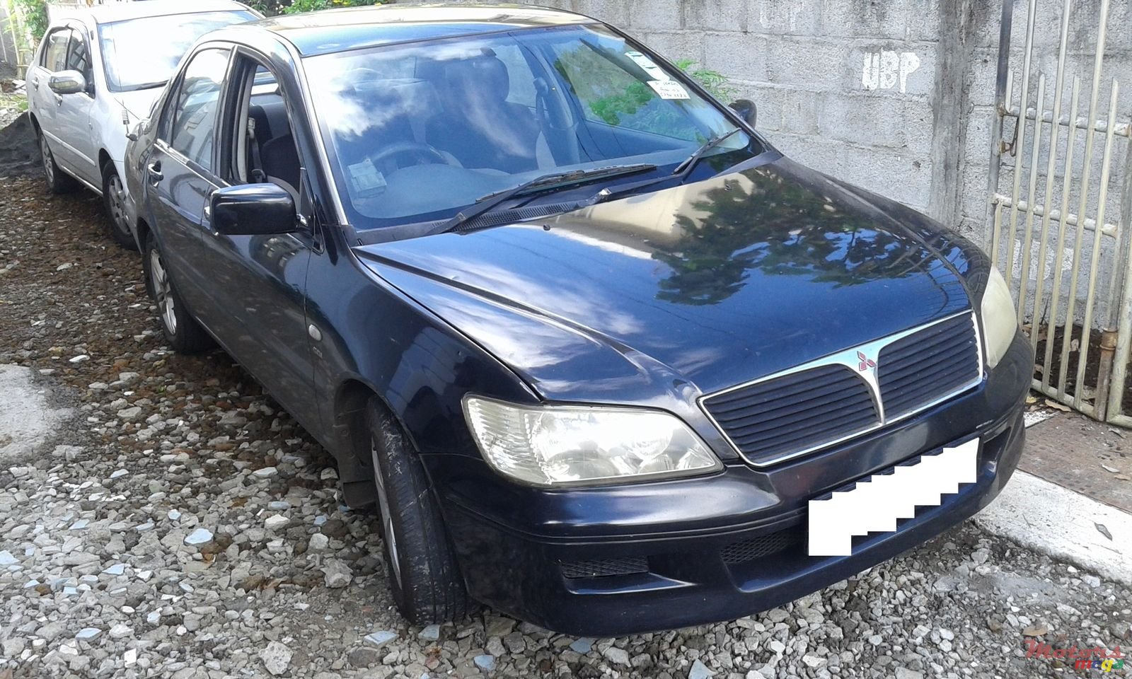 2002' Mitsubishi Lancer photo #1