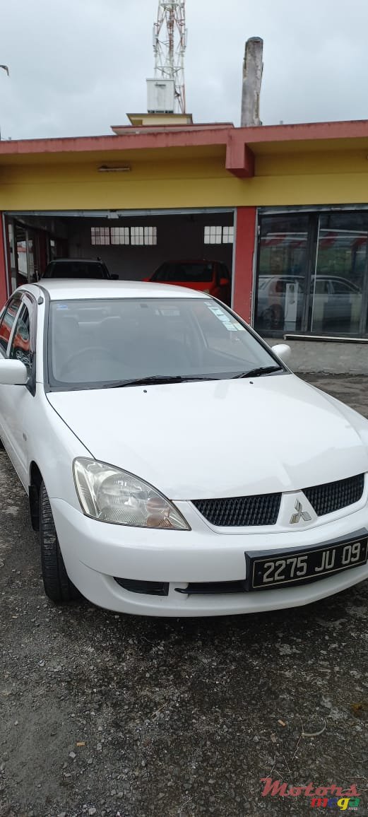 2009' Mitsubishi Lancer Glx photo #1