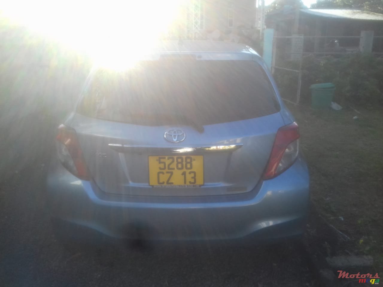 2013' Toyota Vitz photo #5