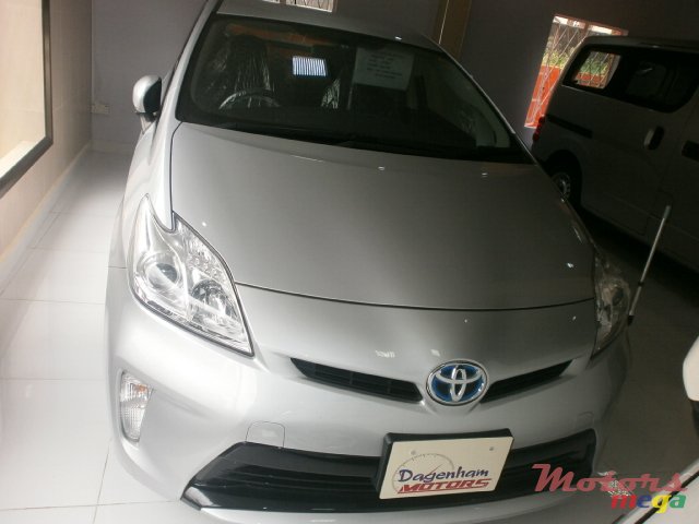 2013' Toyota Prius Plug-in Hybrid Hydrid (Japan) photo #1
