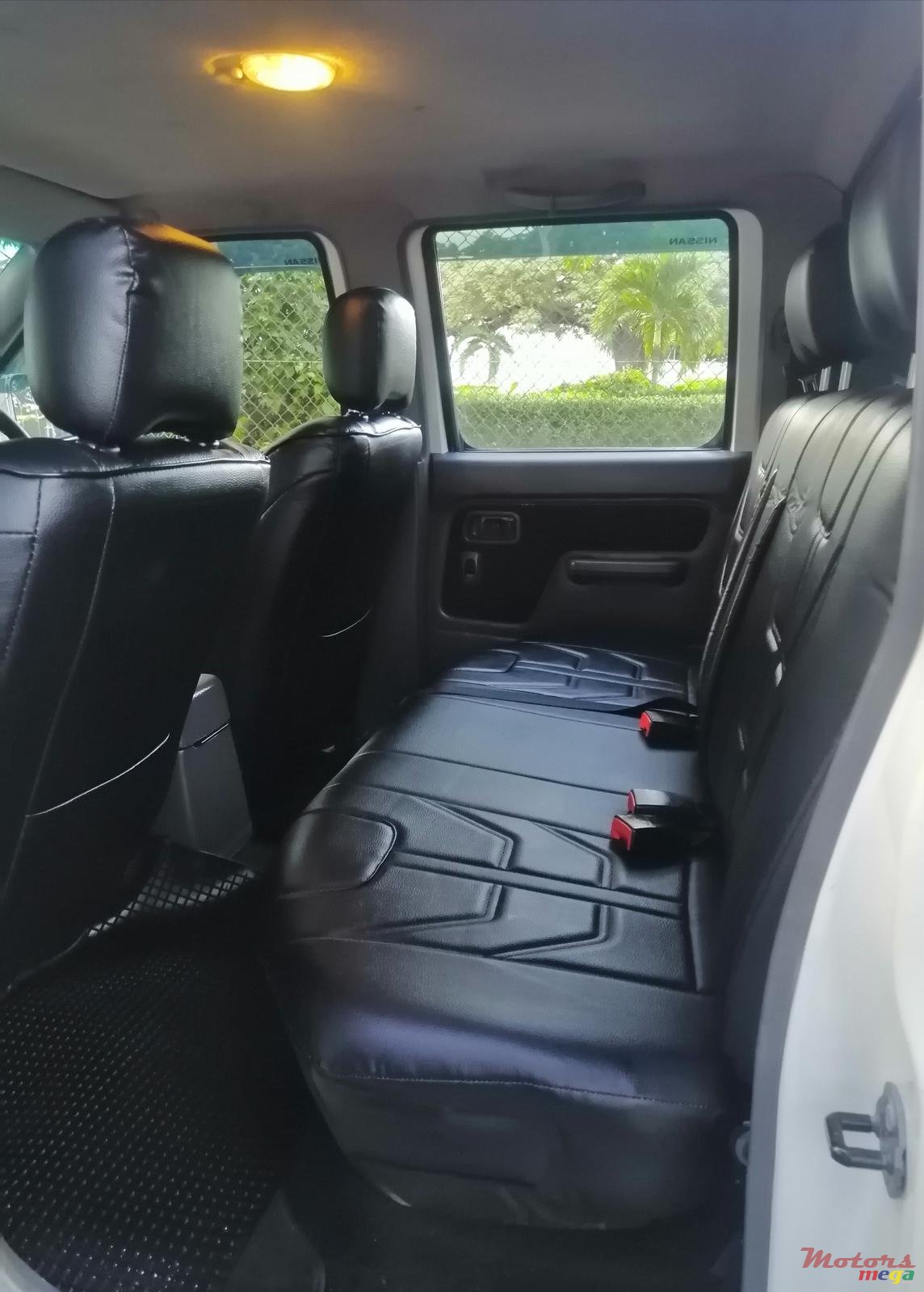 2018' Nissan Pickup photo #2