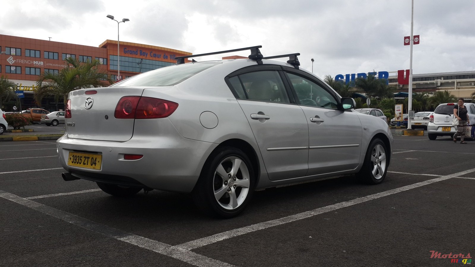 2004' Mazda 3 photo #1