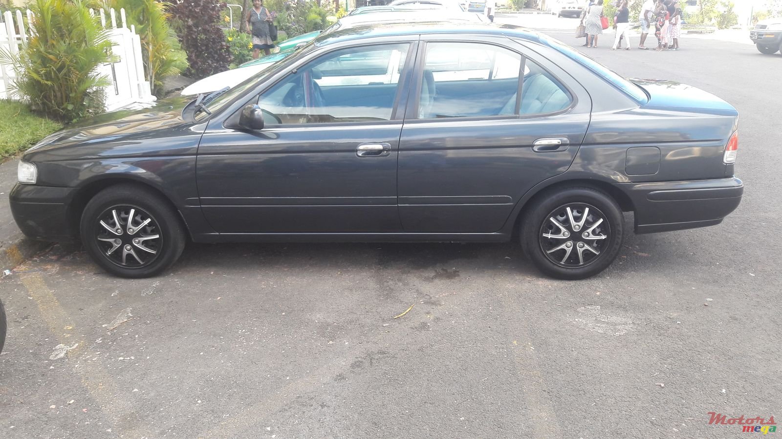 1999' Nissan Sunny photo #2