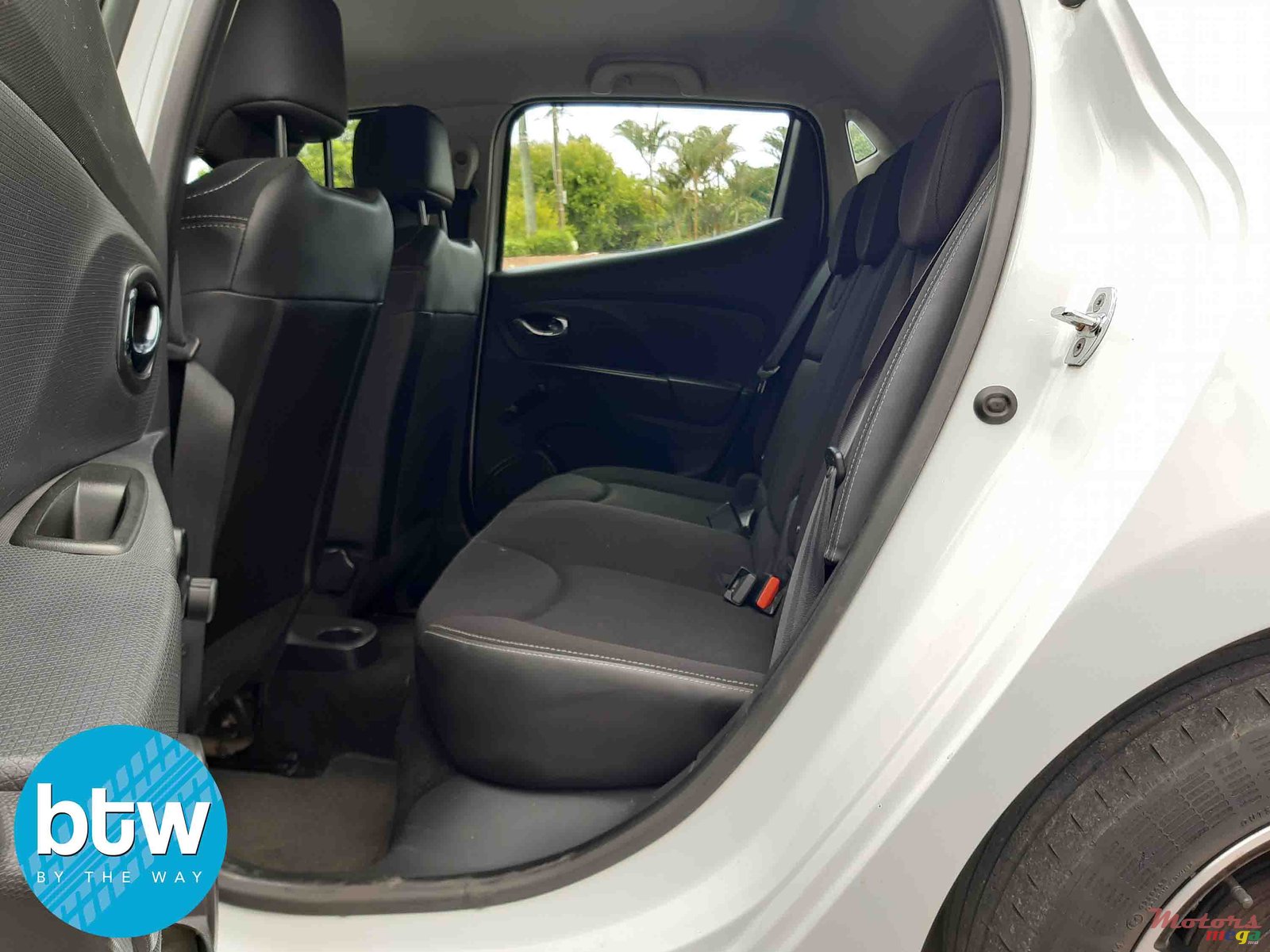 2015' Renault Clio 0.9 Turbo photo #3