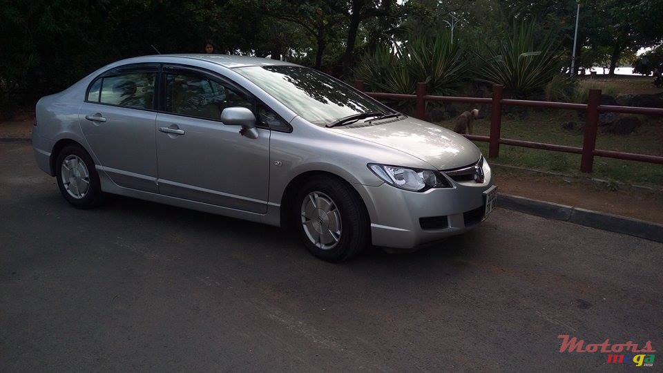 2008' Honda Civic Hybrid photo #4