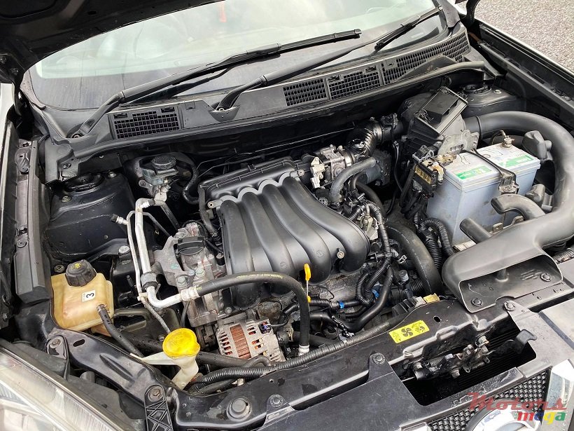 2009' Nissan Qashqai Auto 2.0L photo #5