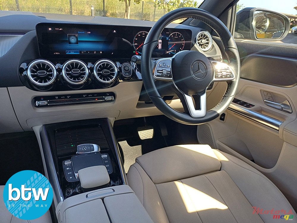 2022' Mercedes-Benz GLA 180 Progressive Plus photo #6