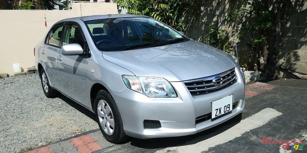 2009' Toyota Axio X photo #3