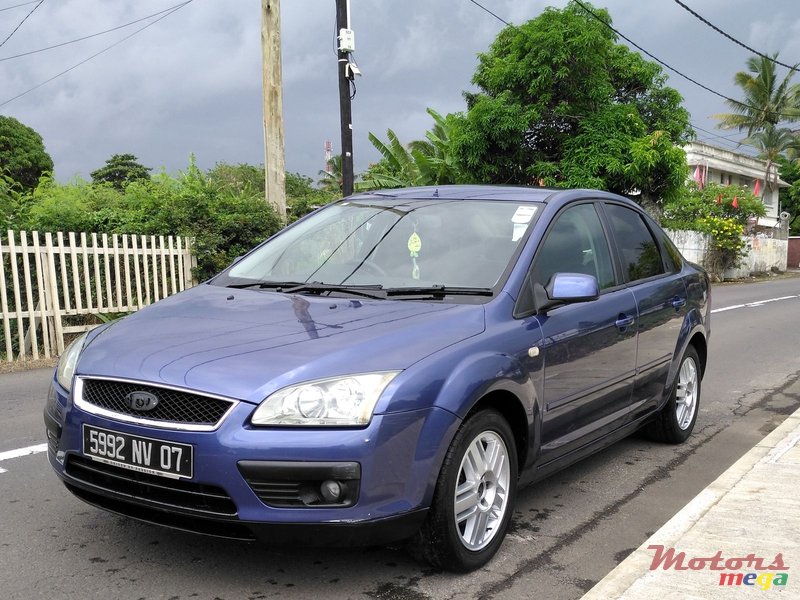 2007' Ford Focus 2nd Generation Limited Edition photo #3