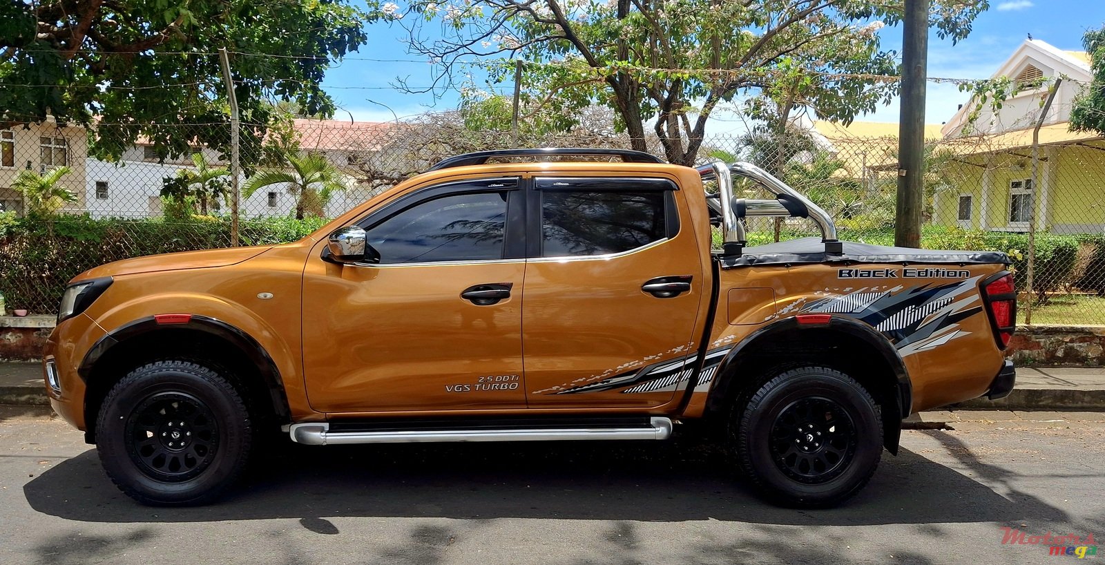 2019' Nissan Navara photo #3