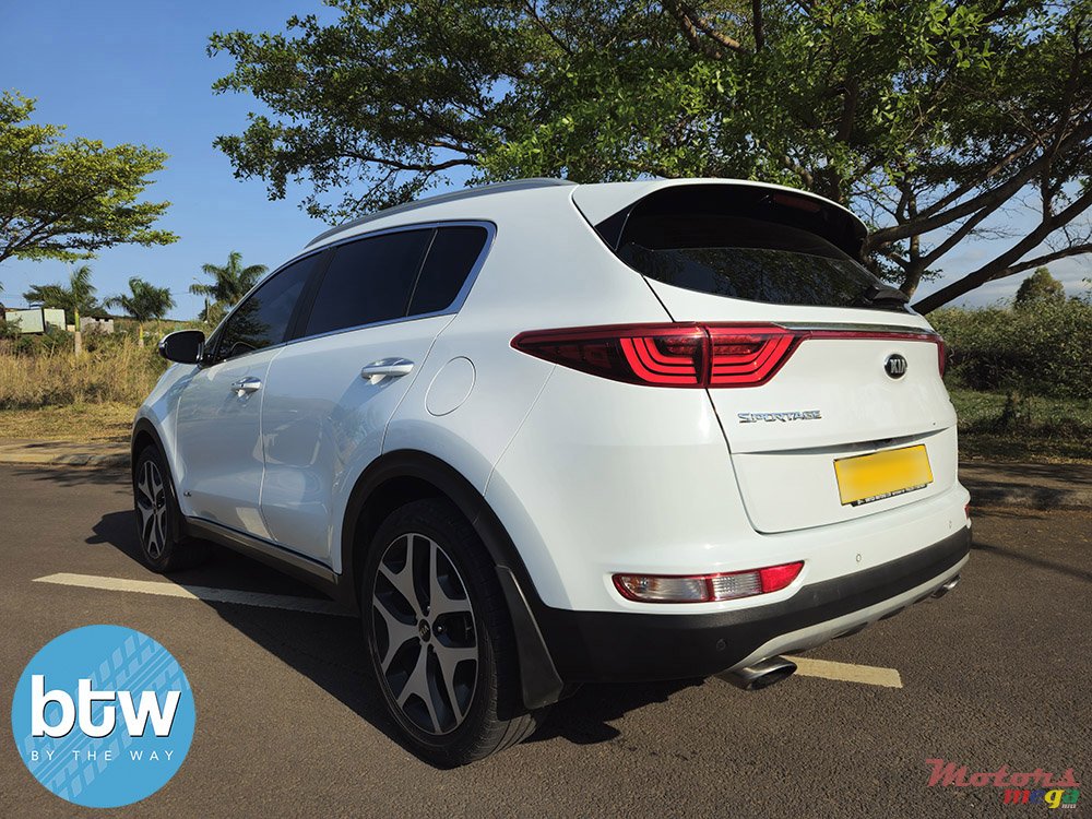 2018' Kia Sportage GT Line photo #3