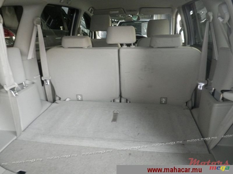 2010' Toyota Passo Sette photo #3