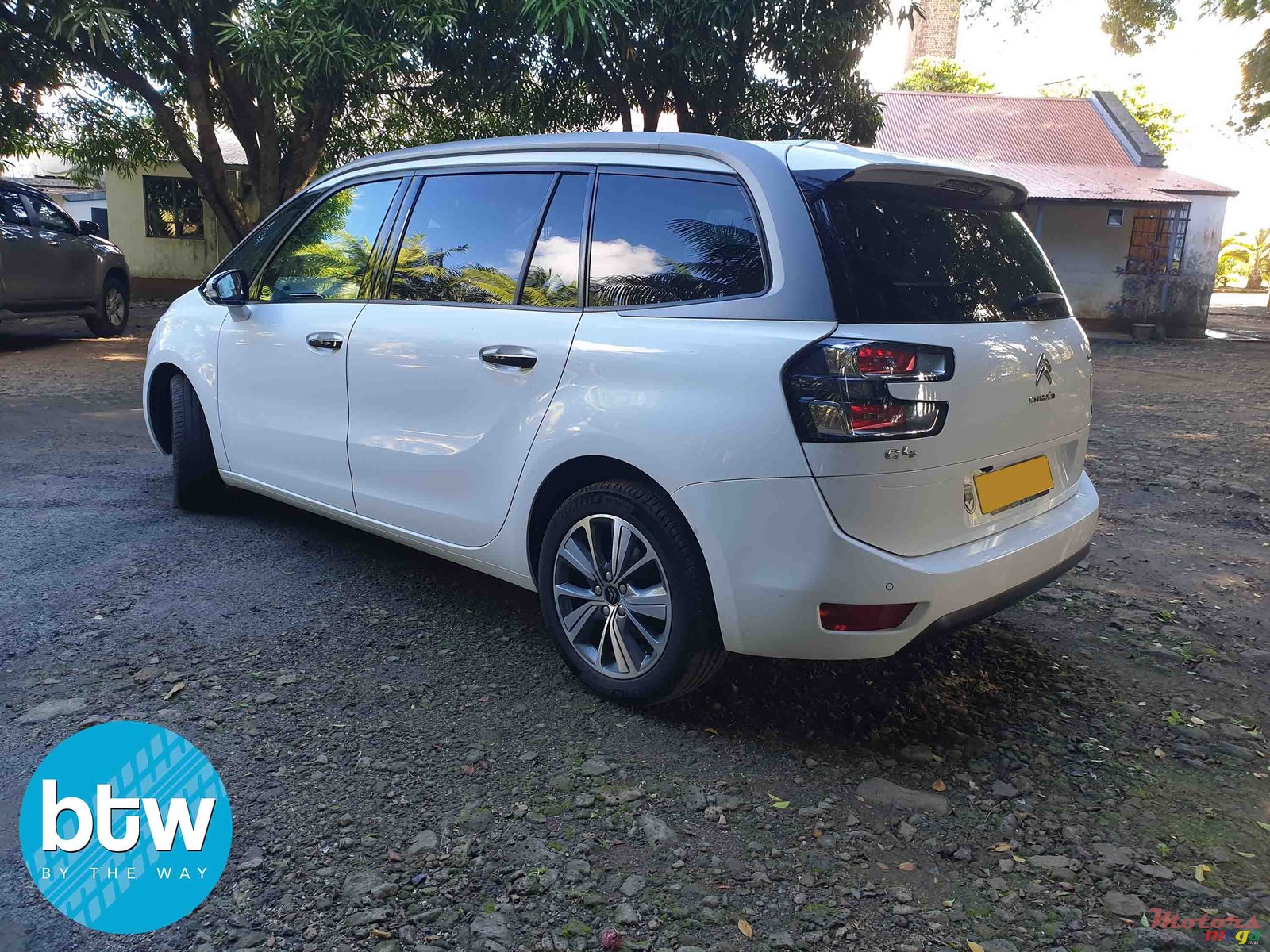 2014' Citroen C4 Picasso B78 photo #2