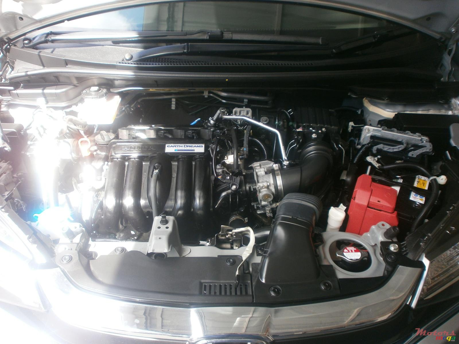 2017' Honda Fit Aria Hybrid photo #3