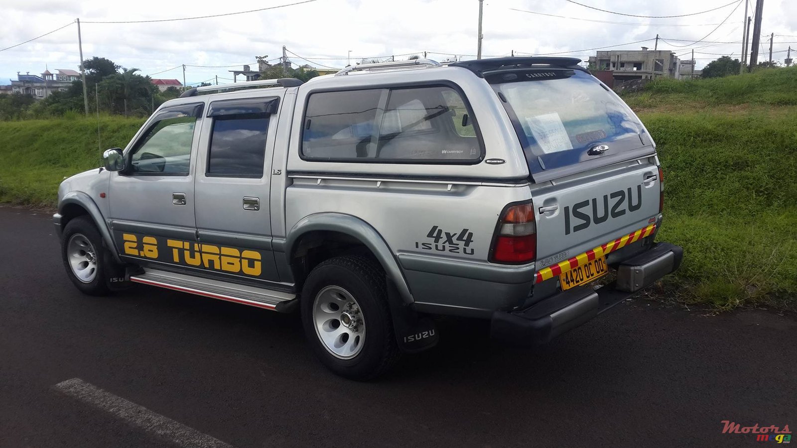 2000' Isuzu 4*4 photo #3