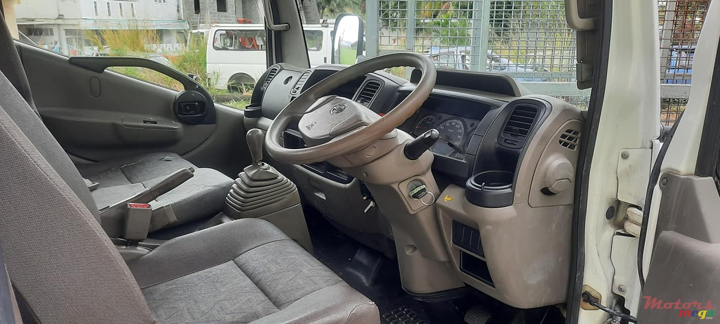 2014' Nissan Cabstar photo #6