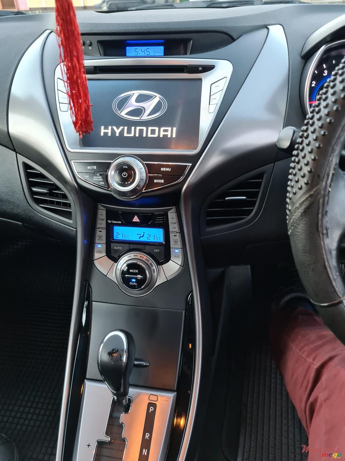 2014' Hyundai Elantra Automatic photo #5