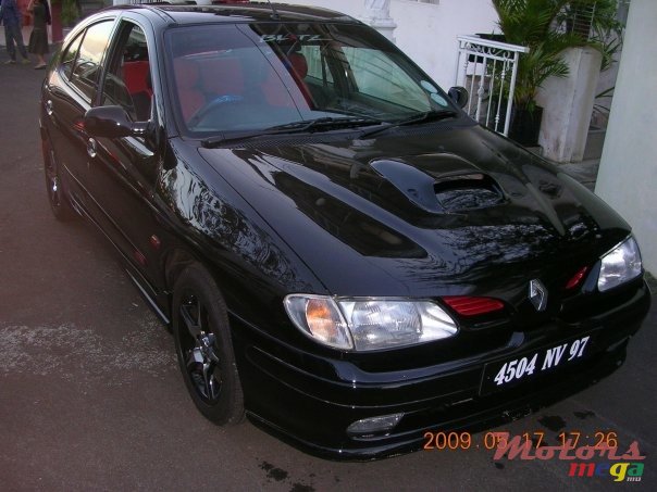 1997' Renault Megane photo #1