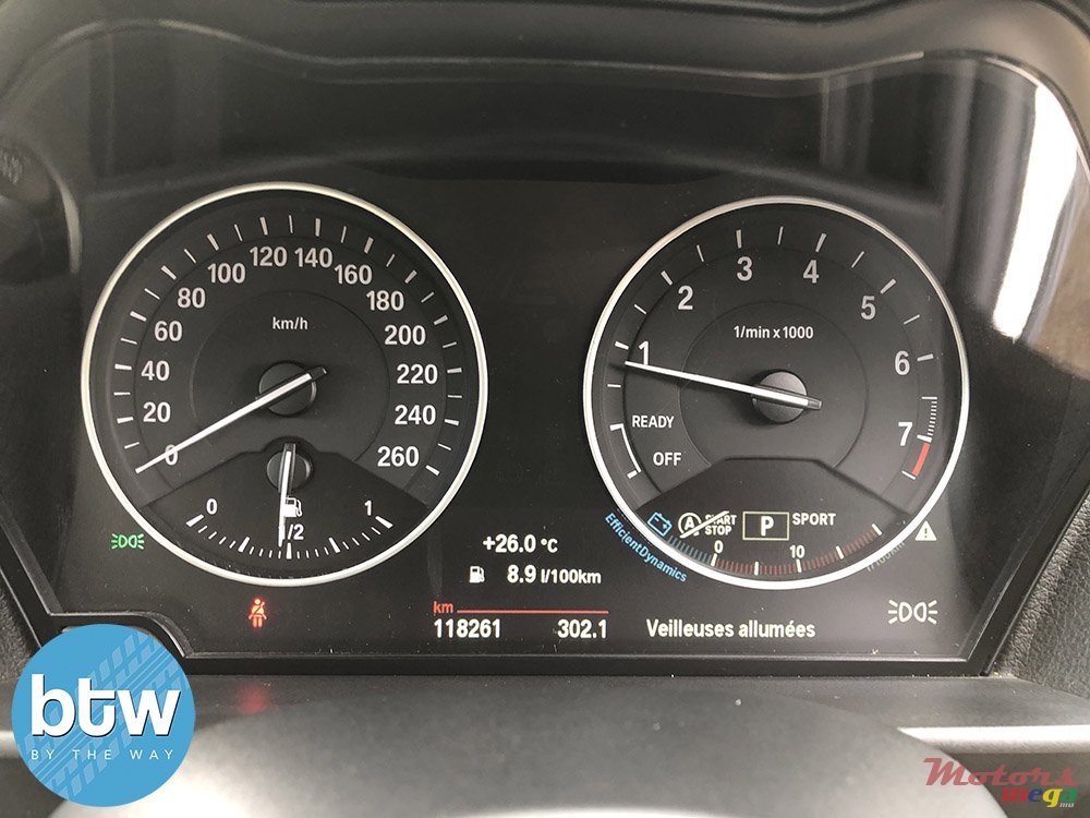 2015' BMW 120 photo #7