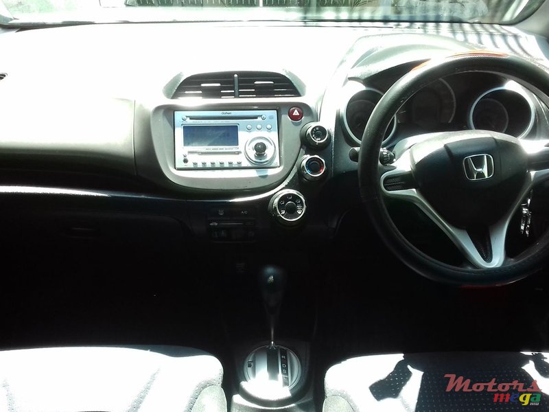 2010' Honda Fit photo #7