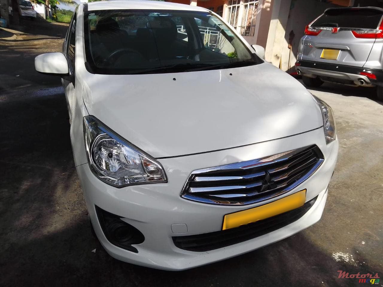 2017' Mitsubishi Attrage photo #1