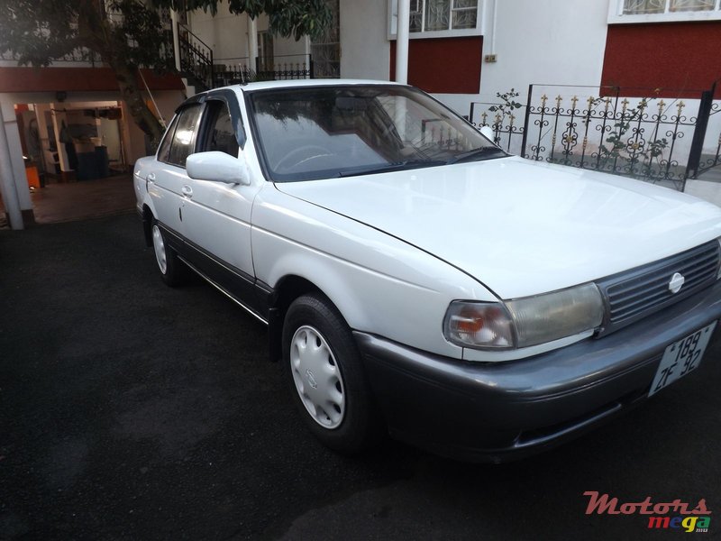 1992' Nissan Sunny B13 photo #2