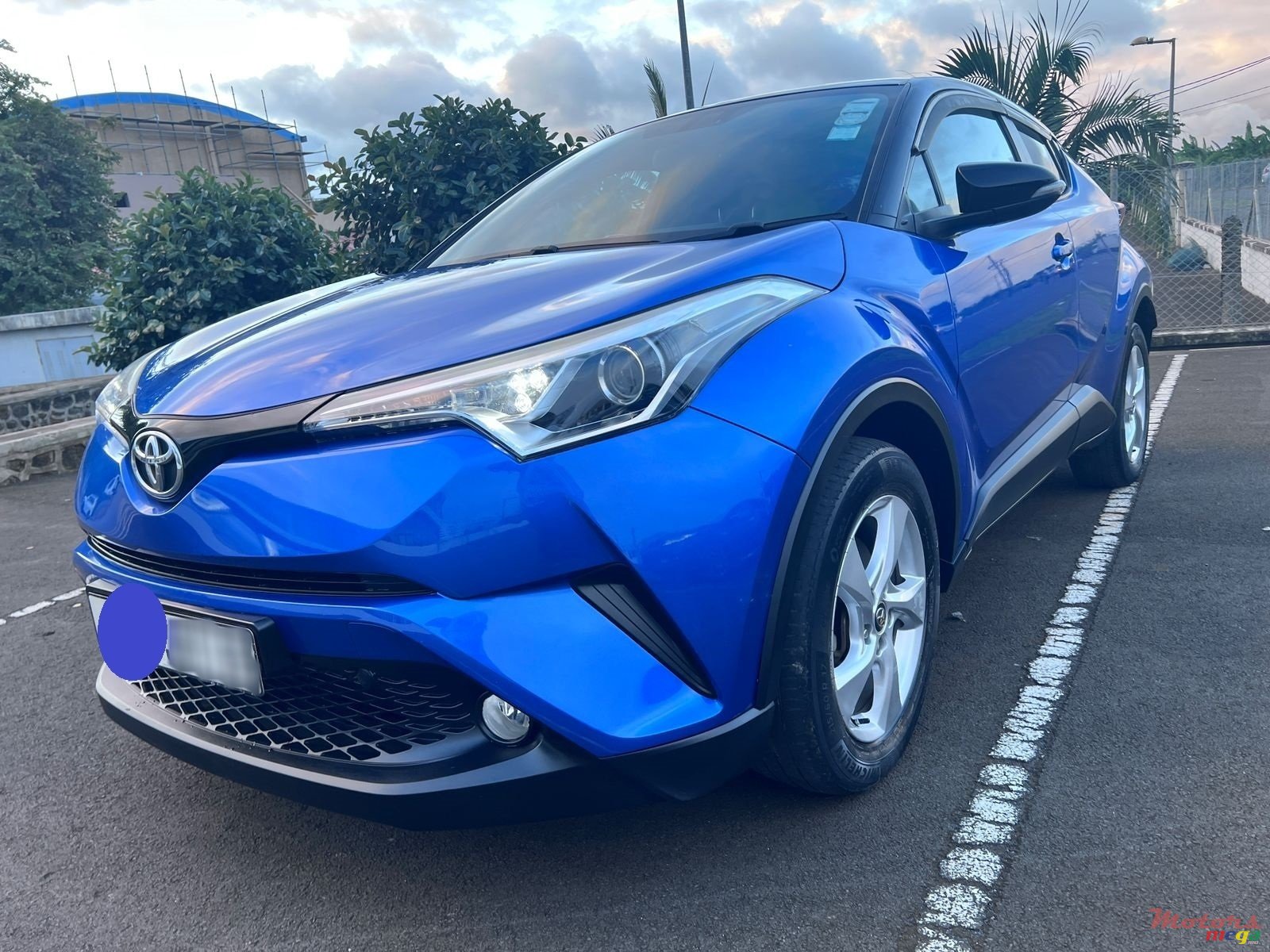 2018' Toyota C-HR photo #3