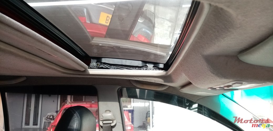 2010' Mitsubishi L 200 photo #3