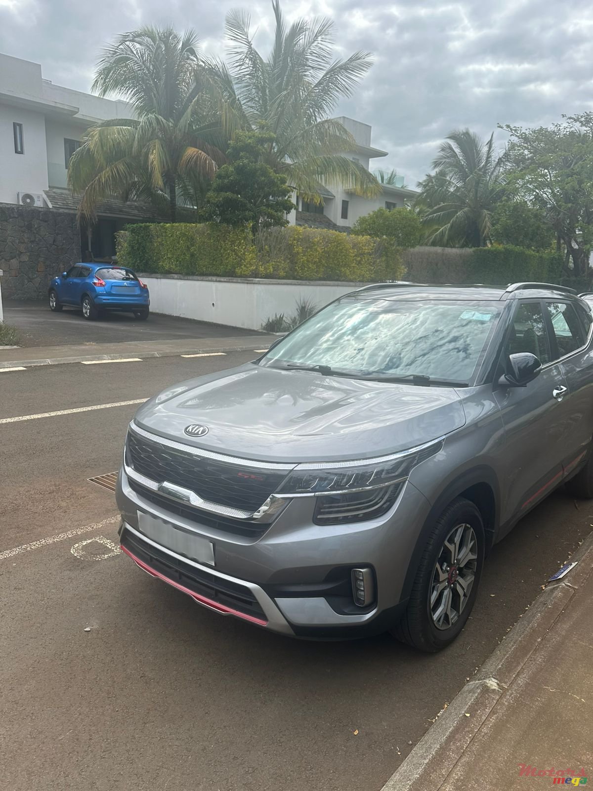 2021' Kia Sedona Seltos photo #2