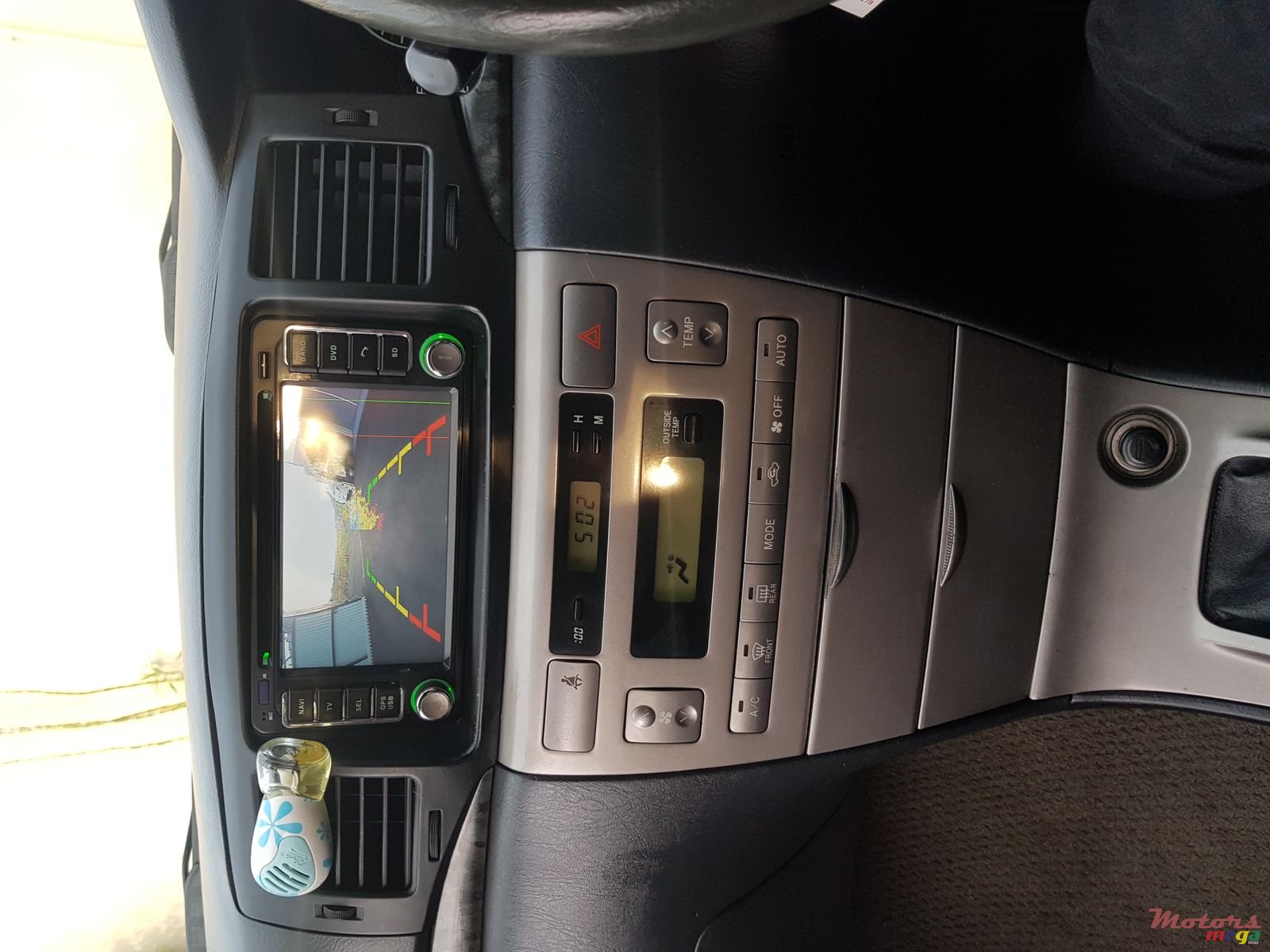 2005' Toyota Corolla fielder photo #7