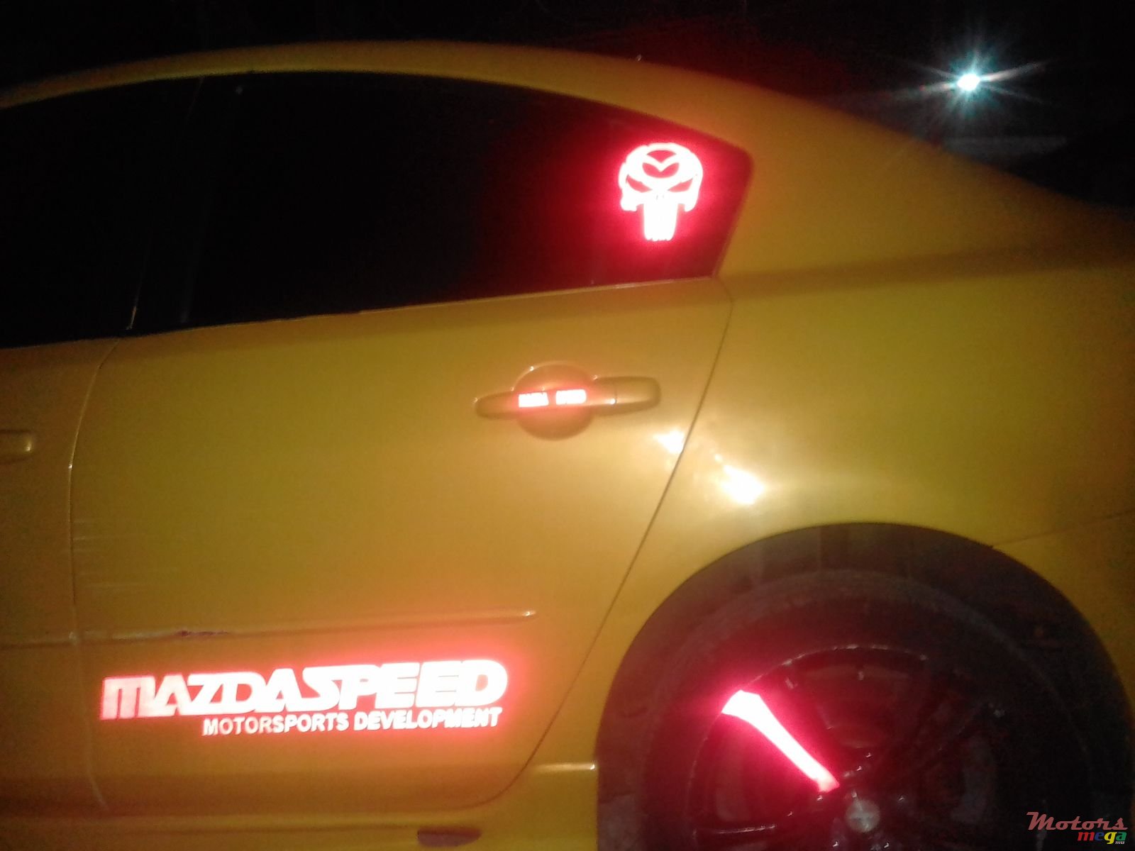 2004' Mazda 3 photo #6