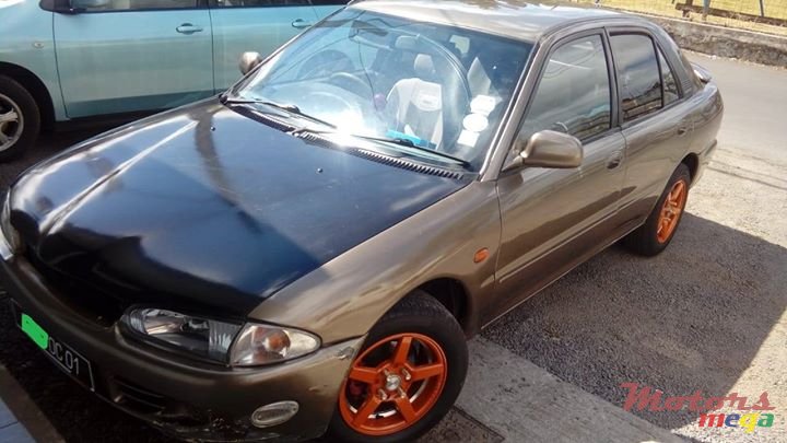 2001' Proton Wira nil photo #1