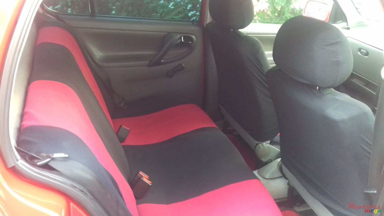 1999' Volkswagen Polo Hatchback photo #6