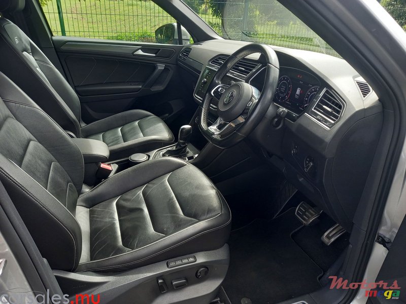 2019' Volkswagen Tiguan R-Line 1.4 photo #6