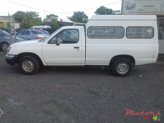 2000' Nissan Single Cab photo #2