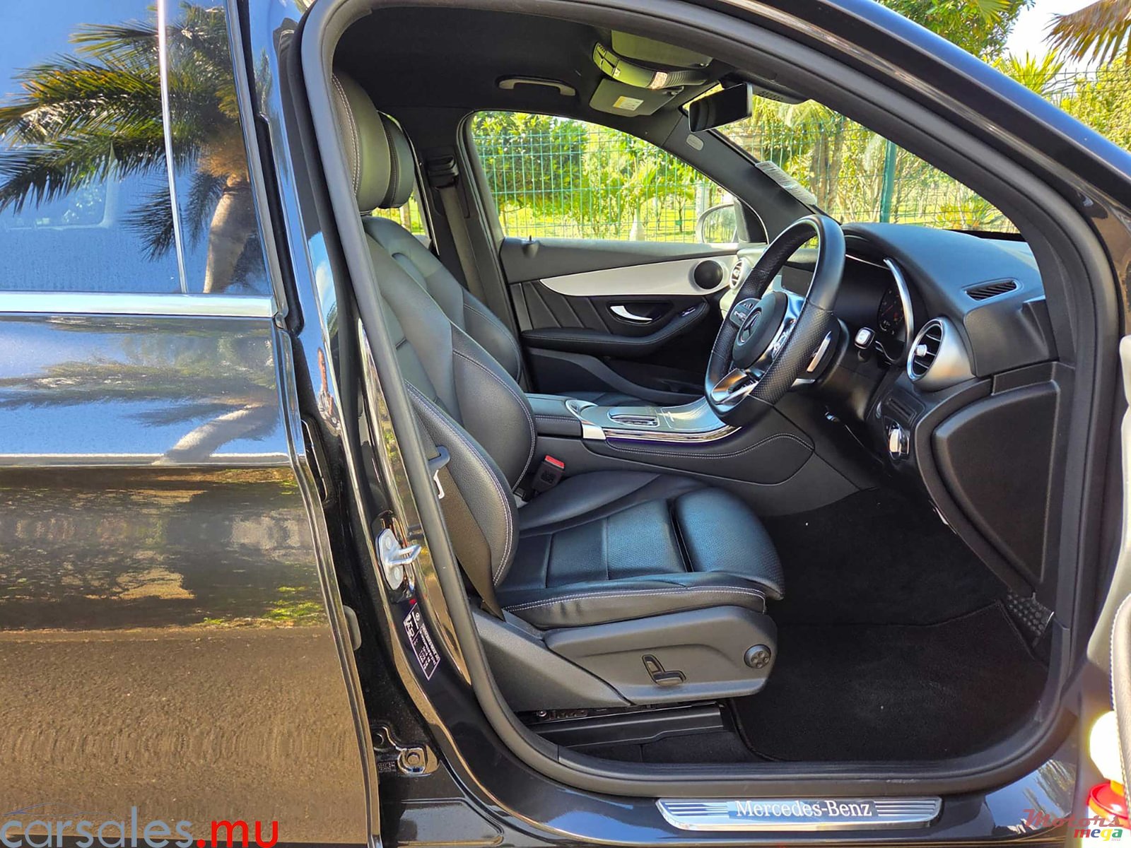 2021' Mercedes-Benz GLC 300 e AMG photo #5