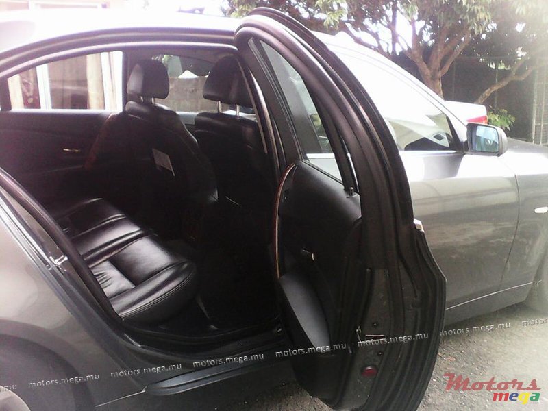 2006' BMW 520d photo #4