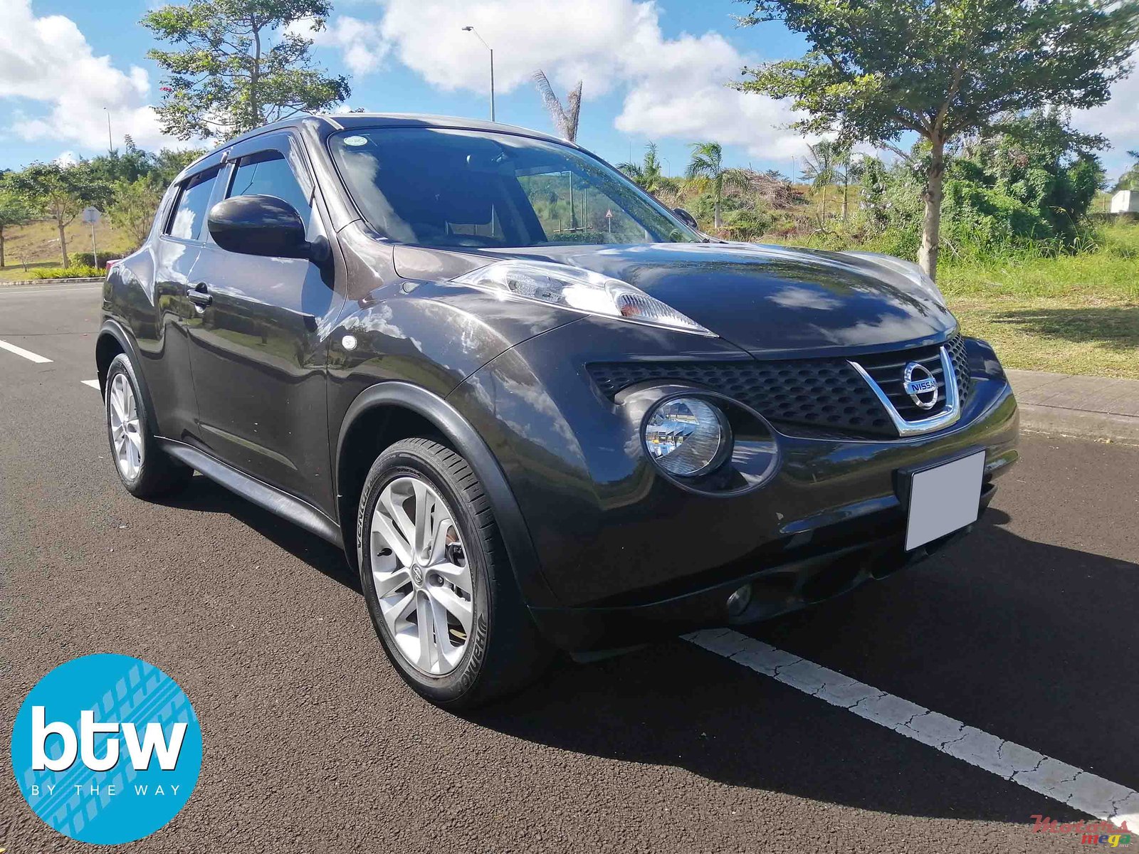 2011' Nissan Juke photo #1