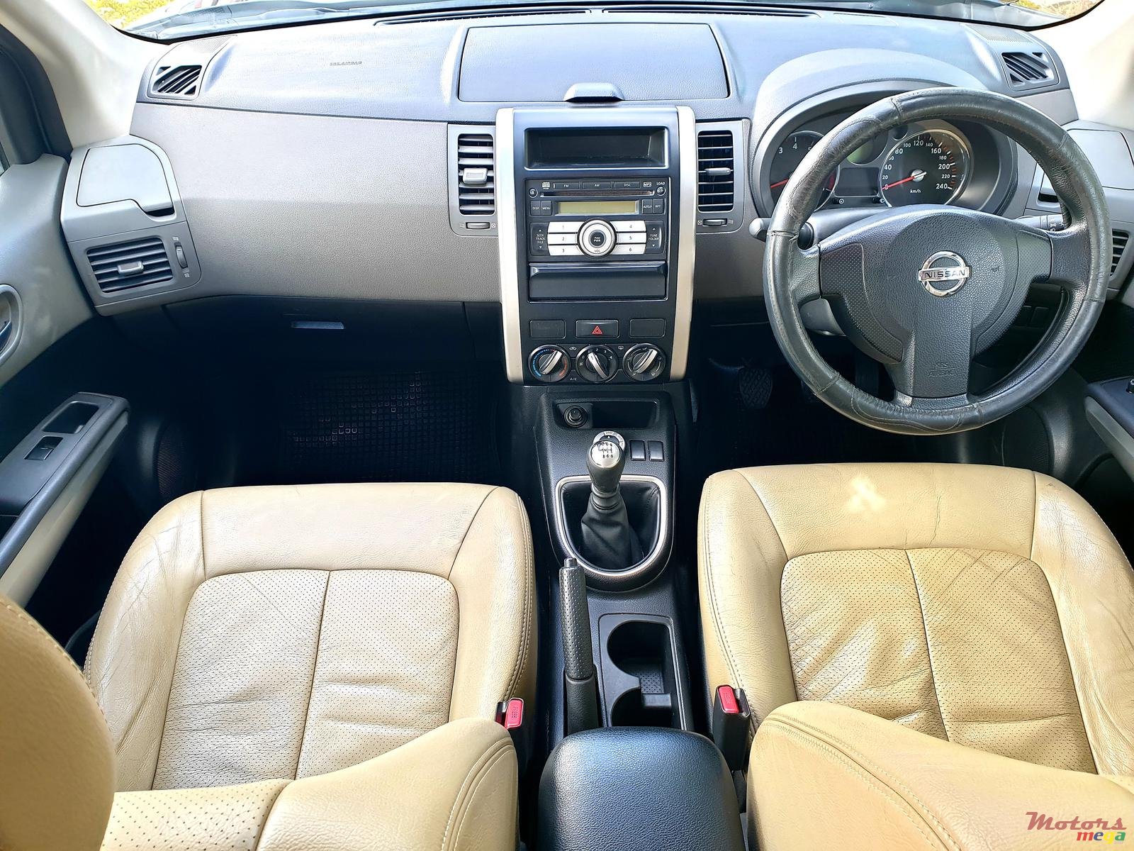 2008' Nissan X-Trail 4x4 photo #5