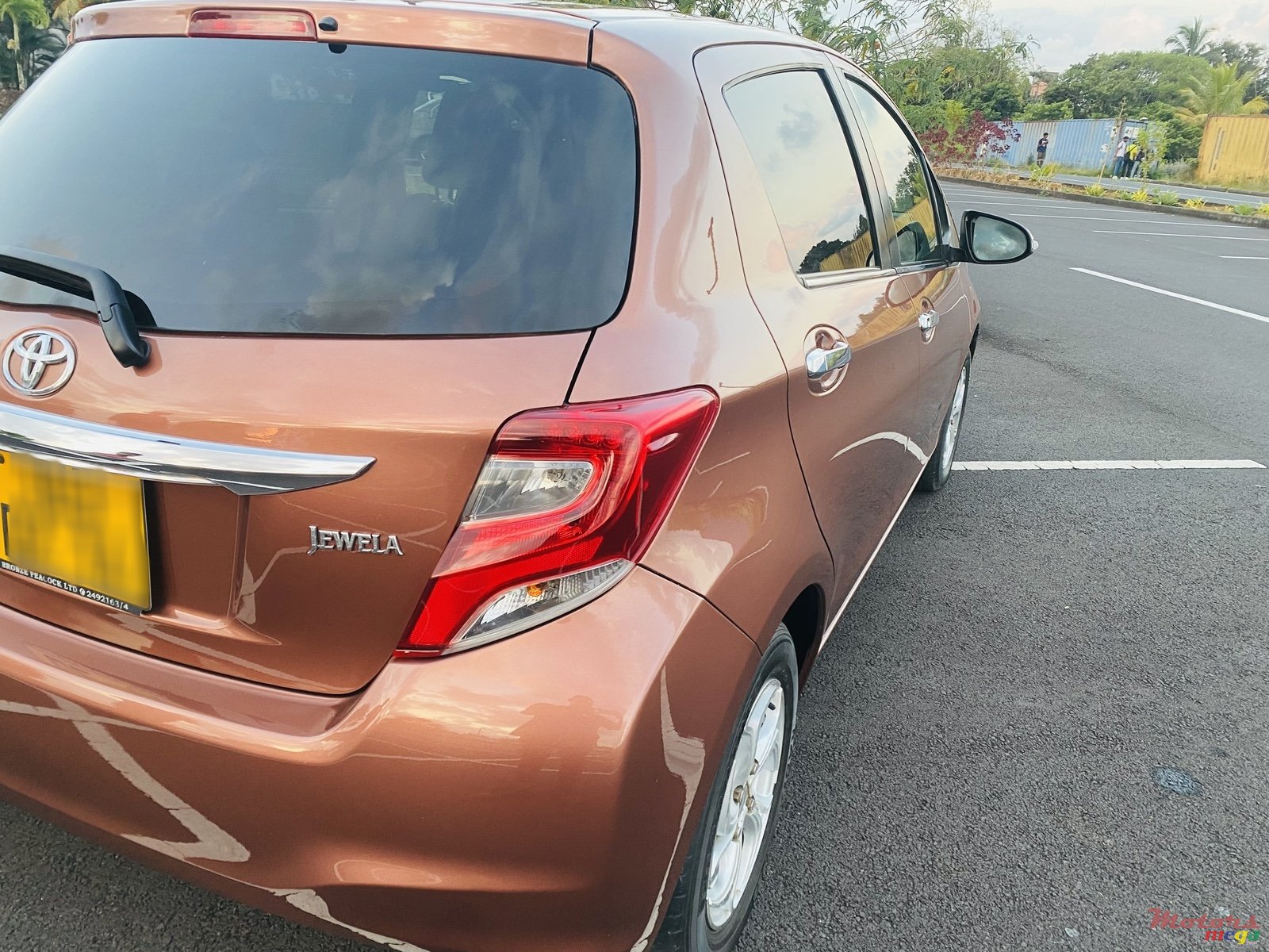 2014' Toyota Vitz Jewela special edition photo #2