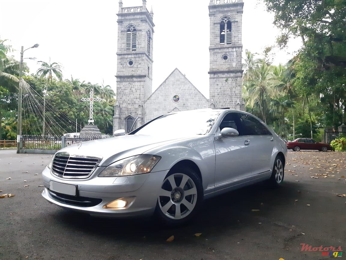 2009' Mercedes-Benz S 320 LWB photo #4