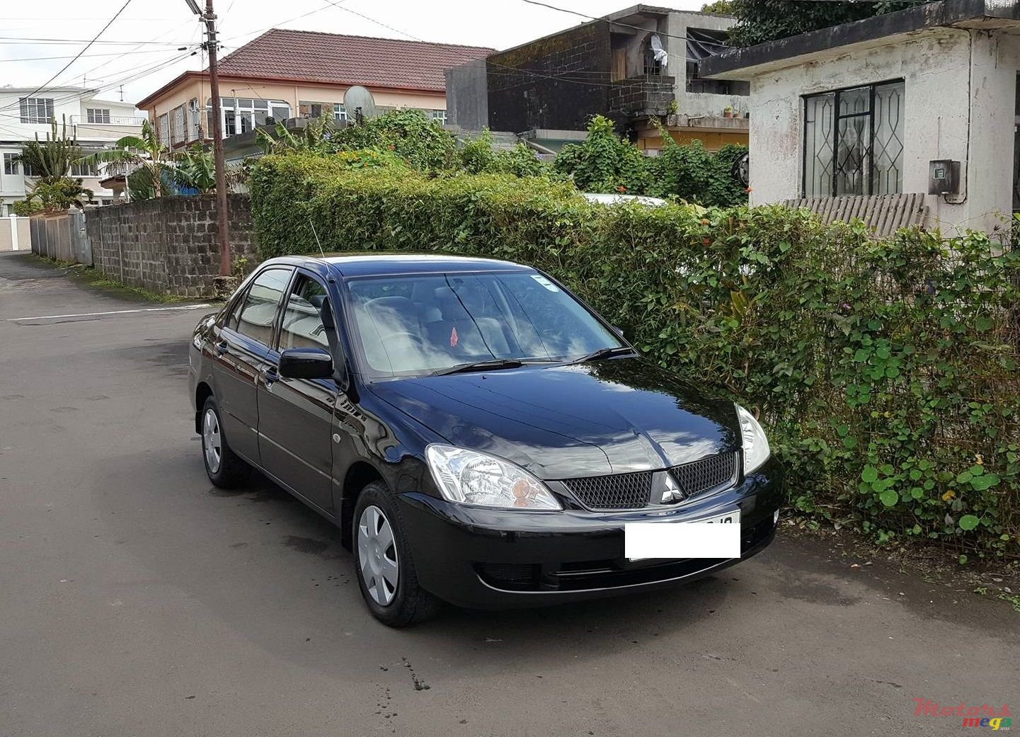 2009' Mitsubishi Lancer photo #2
