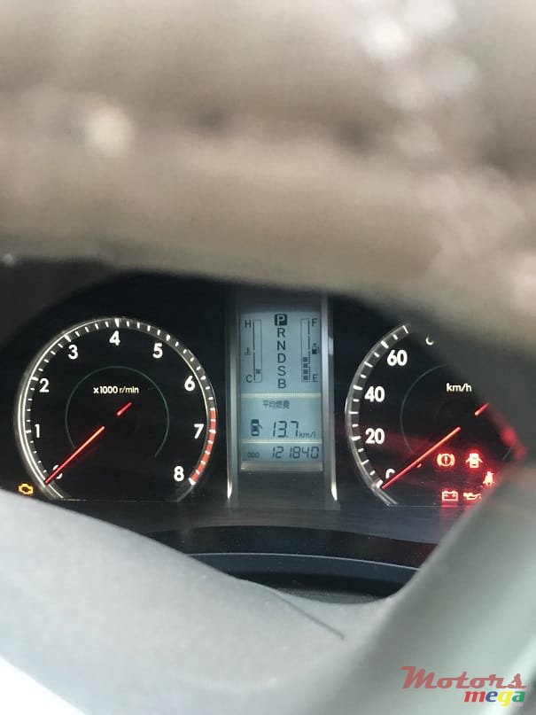 2011' Toyota photo #4