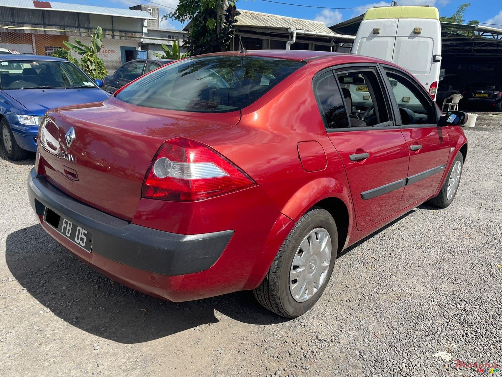 2005' Renault Megane photo #5