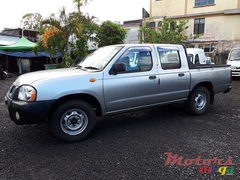 2006' Nissan Navara 4X2 photo #3